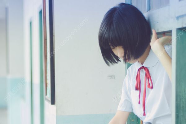 我初三了才來月經(jīng)正常嗎？為什么我初三才來月經(jīng)？(1)