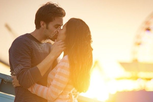 初一女生接吻會怎么樣？初一女生接吻可以嗎？(4)