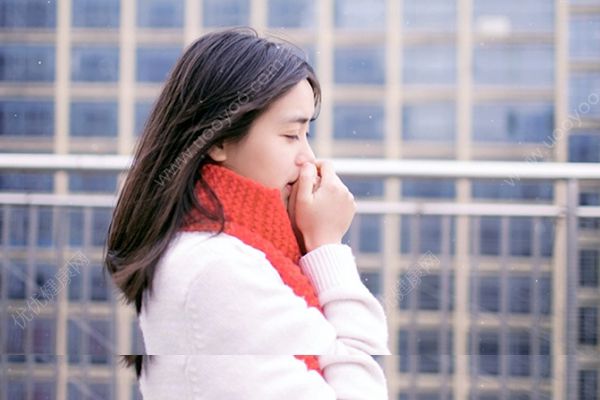 青春期女生有狐臭是怎么回事？青春期女生有狐臭怎么辦？(2)