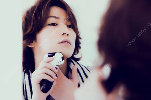 16歲能刮胡子嗎？男生什么年齡刮胡子最好？(4)