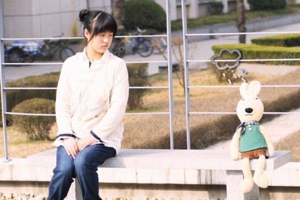 我初三才來月經(jīng)正常嗎？初三女生才來月經(jīng)有影響嗎？(3)