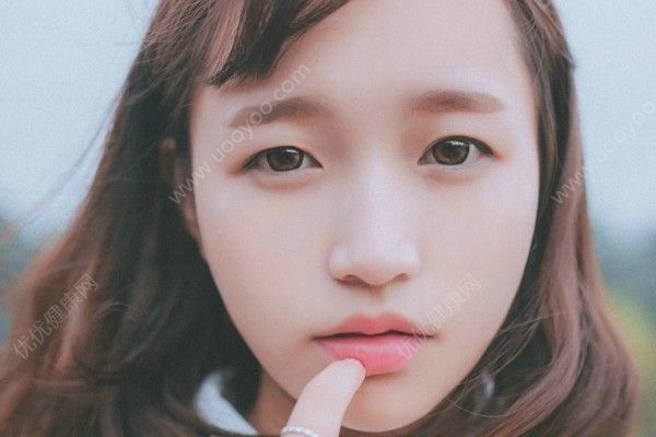我初一我被男生摸了怎么辦？女孩被男生摸了應(yīng)該怎么做？(1)