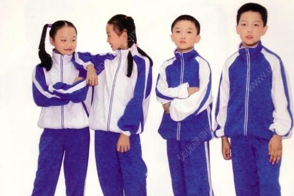 中學女生很少穿裙子 為什么女生不愛穿裙子？(2)