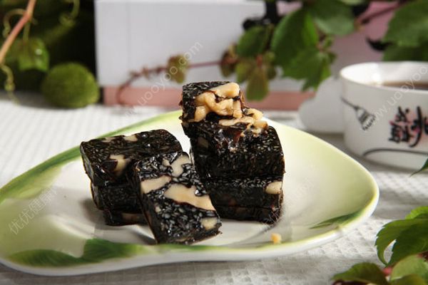 初中女生痛經(jīng)可以吃阿膠調(diào)理嗎？初中女生痛經(jīng)怎么調(diào)理？(3)