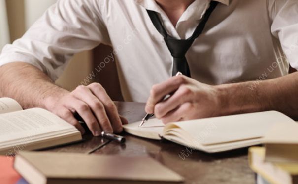 想當(dāng)作家學(xué)什么專業(yè)？想當(dāng)作家第一步怎么走？(1)