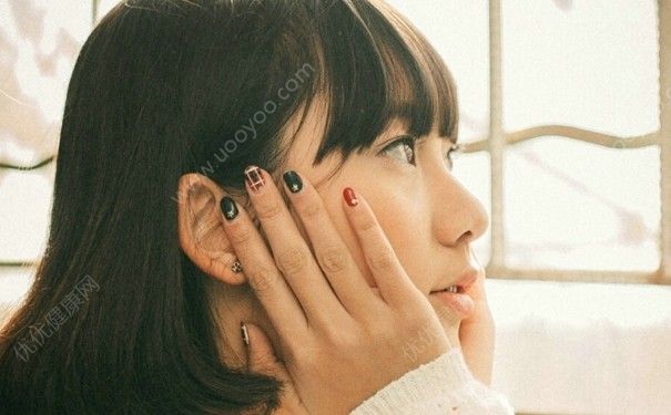 18歲女孩適合染什么顏色的頭發(fā)？18歲女生適合染發(fā)嗎？(1)