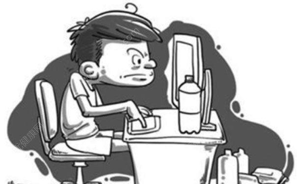 玩電腦正確姿勢是怎樣的？上網正確坐姿(1)
