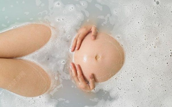 孕婦洗澡可以用沐浴露嗎？孕婦洗澡可以用香皂嗎？(2)