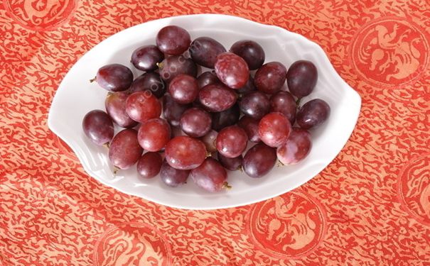 孕婦吃提子要注意什么？孕婦吃提子的注意事項(xiàng)有哪些？(2)