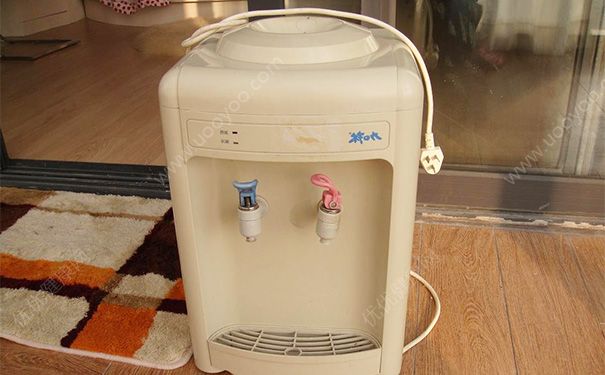 學(xué)校飲水機(jī)可以喝嗎？飲水機(jī)的水反復(fù)燒有危害嗎？(2)