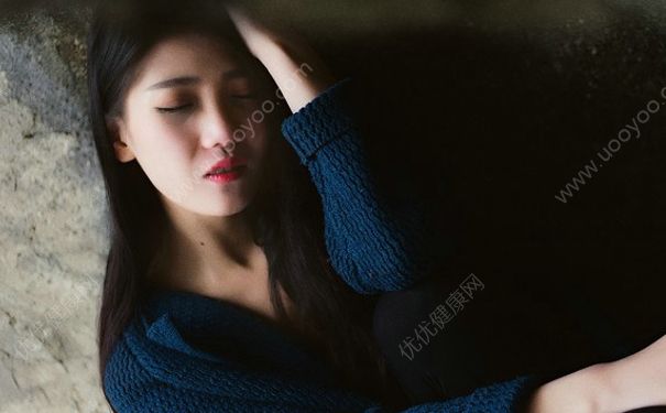 15歲女生乳房有硬塊是怎么回事？15歲女生胸部有腫塊怎么辦？(3)