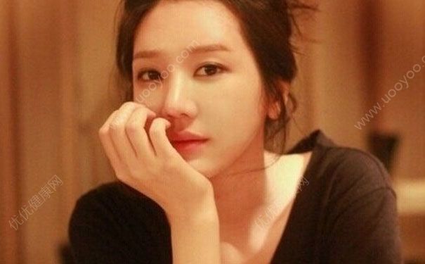 初中女生月經(jīng)不規(guī)律怎么回事？初中生月經(jīng)不準怎么辦？(1)