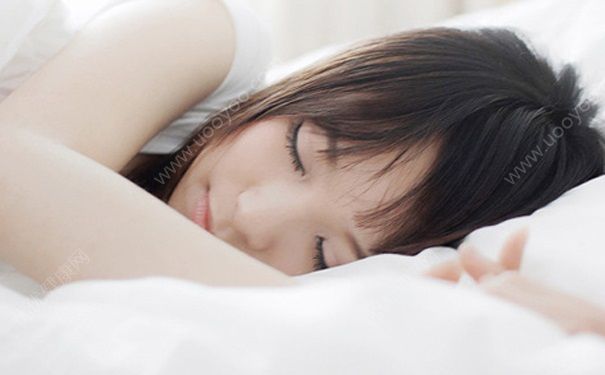青山黃金睡眠時間 青少年睡眠最科學(xué)的方式是什么？(2)