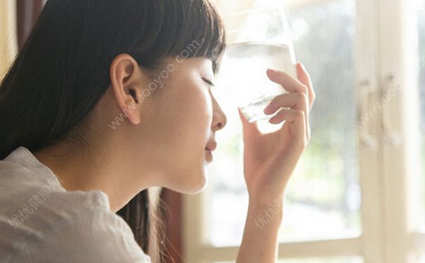 我16歲兩個(gè)月沒(méi)來(lái)月經(jīng)又沒(méi)懷孕怎么回事？?jī)蓚€(gè)月沒(méi)來(lái)月經(jīng)怎么辦？(2)