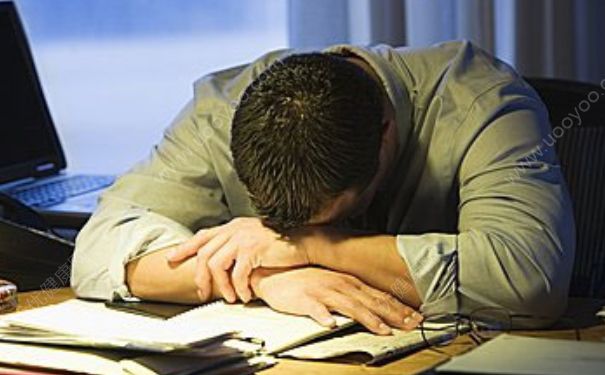 熬夜對男生的危害有哪些？熬夜對男生有什么影響？(1)