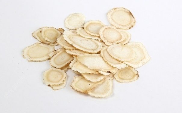 西洋參有什么功效？西洋參泡水喝有什么好處？(1)