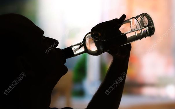 喝酒能吃消炎藥嗎？吃消炎藥能喝酒嗎？(1)