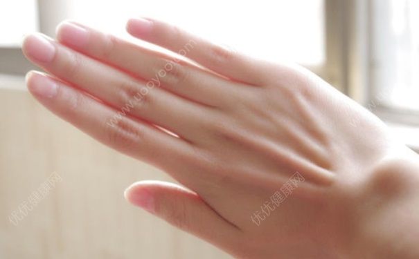 指甲無光澤是什么原因？指甲無光澤是怎么回事？(1)