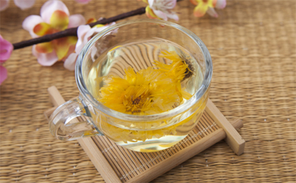 秋季喝菊花茶好嗎？秋天喝菊花茶好嗎？(1)