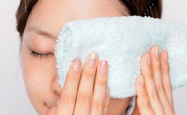 熱敷用毛巾還是熱水袋？熱敷用毛巾好還是熱水袋？(1)