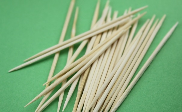 牙簽剔牙好嗎？牙簽剔牙好不好？(1)
