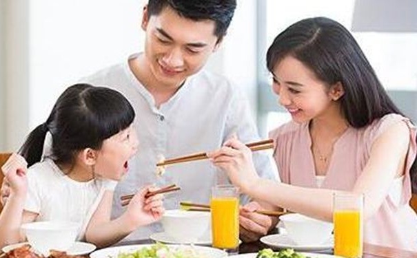 吃飯時有哪些禁忌？吃飯的時候不能做什么？(1)