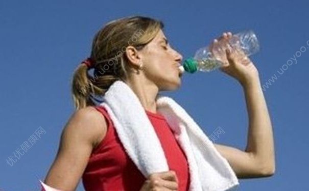 夏季如何根據(jù)自己的體質(zhì)補(bǔ)水？夏季補(bǔ)水有講究(3)