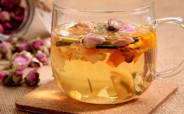 玫瑰花泡茶有什么功效？喝玫瑰花茶有什么作用？(1)