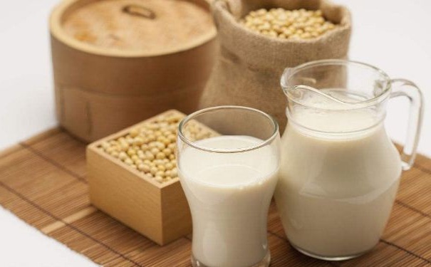 常常喝豆?jié){有什么好處？豆?jié){是健康飲料嗎？(1)