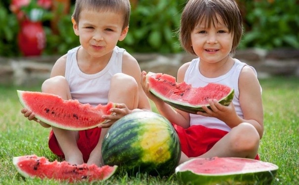 夏季哪些人群不能吃西瓜？夏季不適合吃西瓜的人群有哪些？(1)