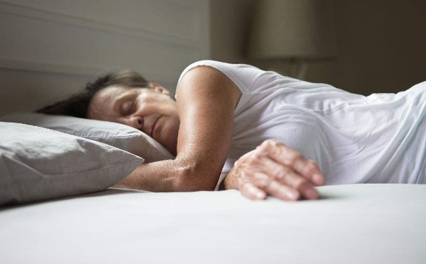 睡眠時(shí)間過(guò)長(zhǎng)會(huì)有什么危害？睡多長(zhǎng)時(shí)間比較合適？(1)