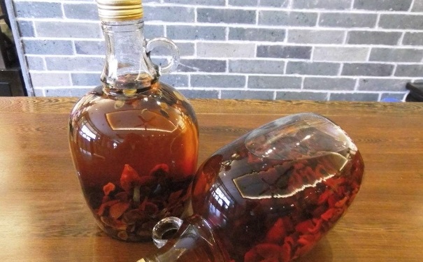 怎么樣泡服藥酒？飲用藥酒要注意哪些誤區(qū)？(1)