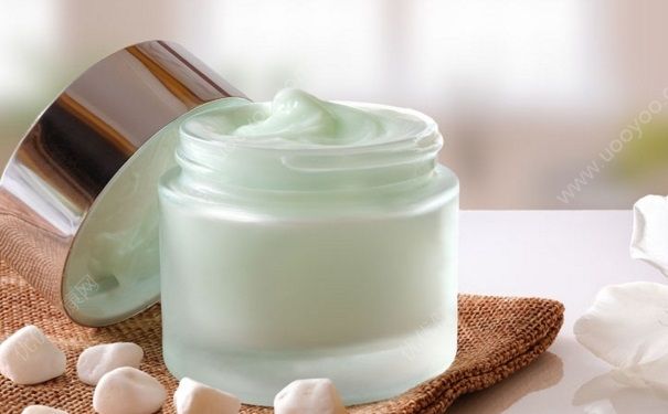 冬天皮膚干燥如何調(diào)理？冬天脫皮怎么調(diào)理好？(3)