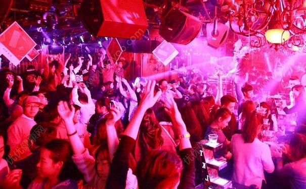 多人因售賣“笑氣”被抓獲，它對人體的危害是“不可逆的”(4)