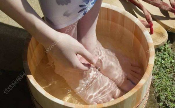 泡腳的要點有哪些？冬季泡腳有什么要注意？(2)