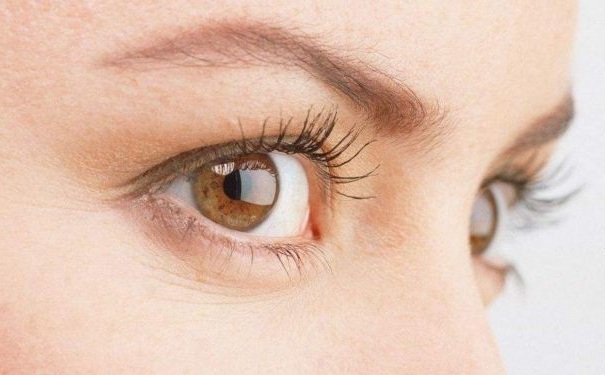 眼睛模糊有什么原因？眼睛模糊怎么治？(1)