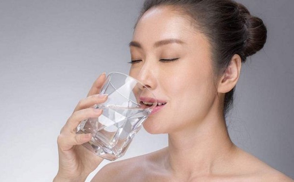 多喝水有哪些益處？喝水該注意什么誤區(qū)？(1)