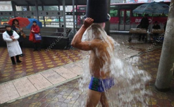 冬天可以洗冷水澡嗎？冬天洗冷水澡好不好？(1)