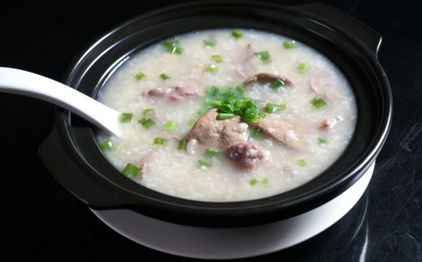 老年人貧血時(shí)怎么補(bǔ)？適合老年人補(bǔ)血的食物有哪些？(1)
