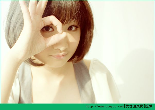 我14歲臉上長(zhǎng)痘痘怎么辦？14長(zhǎng)痘痘應(yīng)該怎么治療(7)