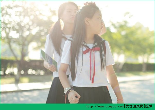 我13歲胸部很小怎么辦？13歲女孩胸小是什么原因？(3)