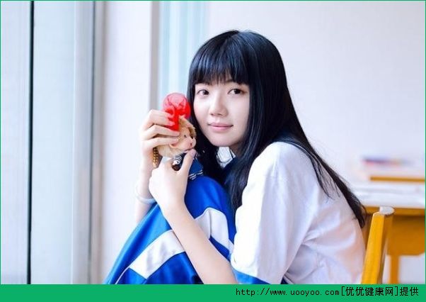 我15歲有黑眼圈怎么辦？15歲有黑眼圈怎么去除(2)