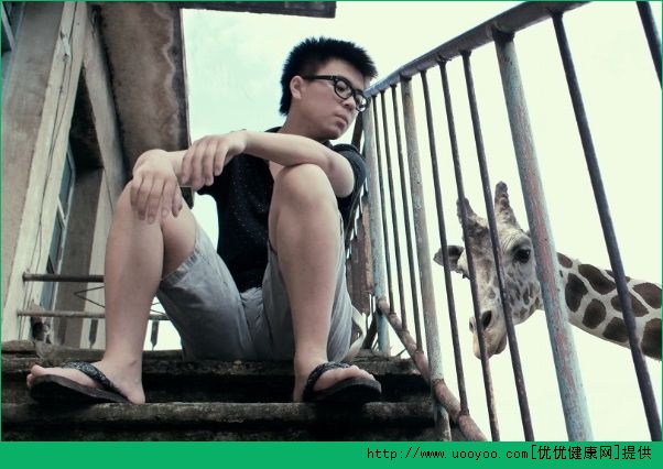 我15歲有喉結(jié)了正常嗎？我15歲有喉結(jié)還會不會長高？(4)