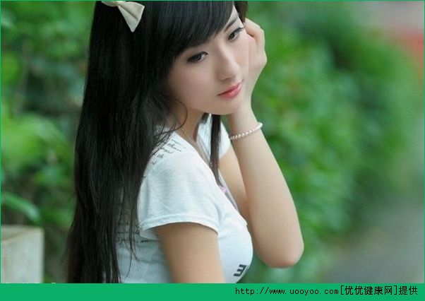 我15歲胸部很大該怎么辦？15歲胸部很大是什么原因？(4)