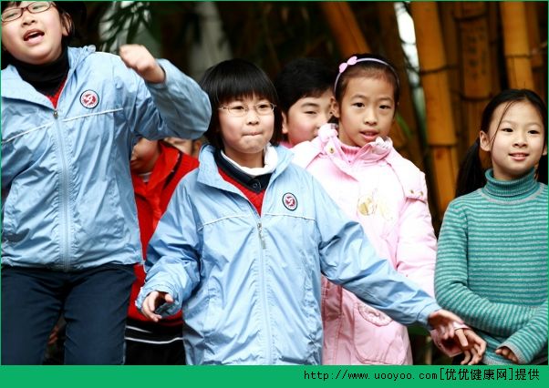 小學(xué)生怎么追自己喜歡的人？小學(xué)生怎么談戀愛(ài)？(5)