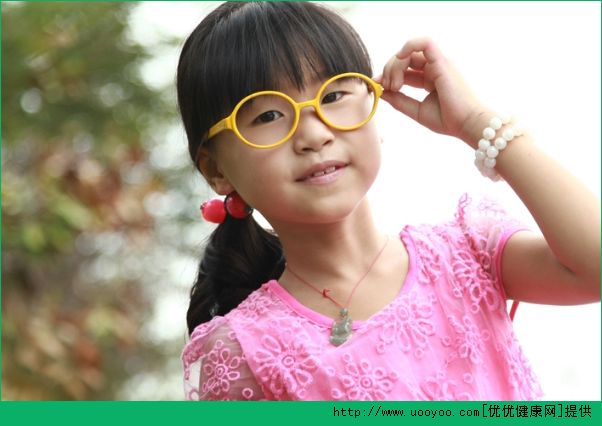 9歲女孩來月經(jīng)了正常嗎？9歲來月經(jīng)正不正常？(1)