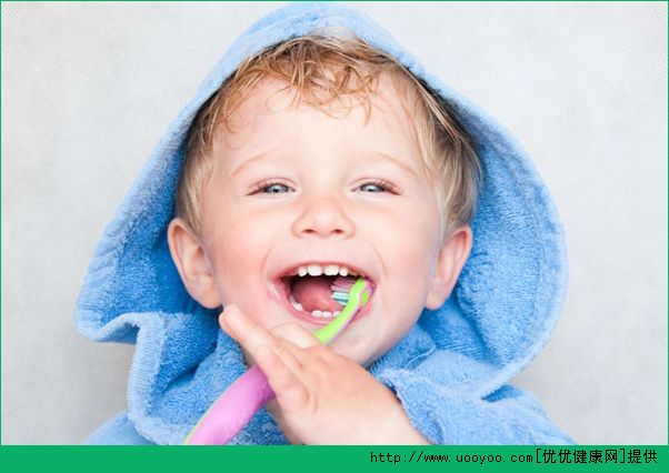 小孩幾歲可以刷牙？小孩幾歲可以用牙膏？(3)