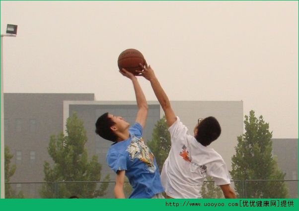 我13歲男長毛正常嗎？13歲男生長陰毛是為什么？(3)