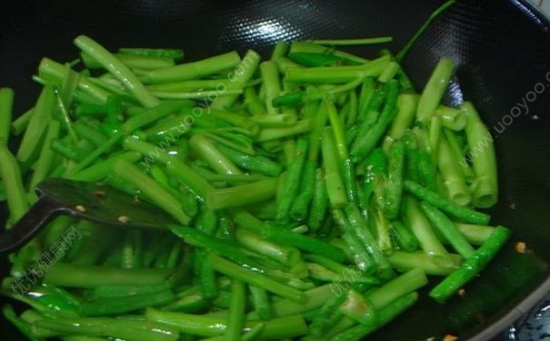 豆角怎么炒容易熟？怎么炒豆角好熟呢？(4)