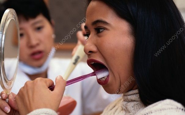 嚴(yán)重口腔潰瘍怎么快速好的快？嚴(yán)重口腔潰瘍怎么治？(4)